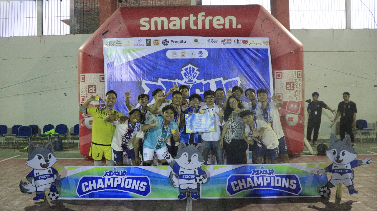 Penyerahan PIALA DAN HADIAH JUARA PRODI 